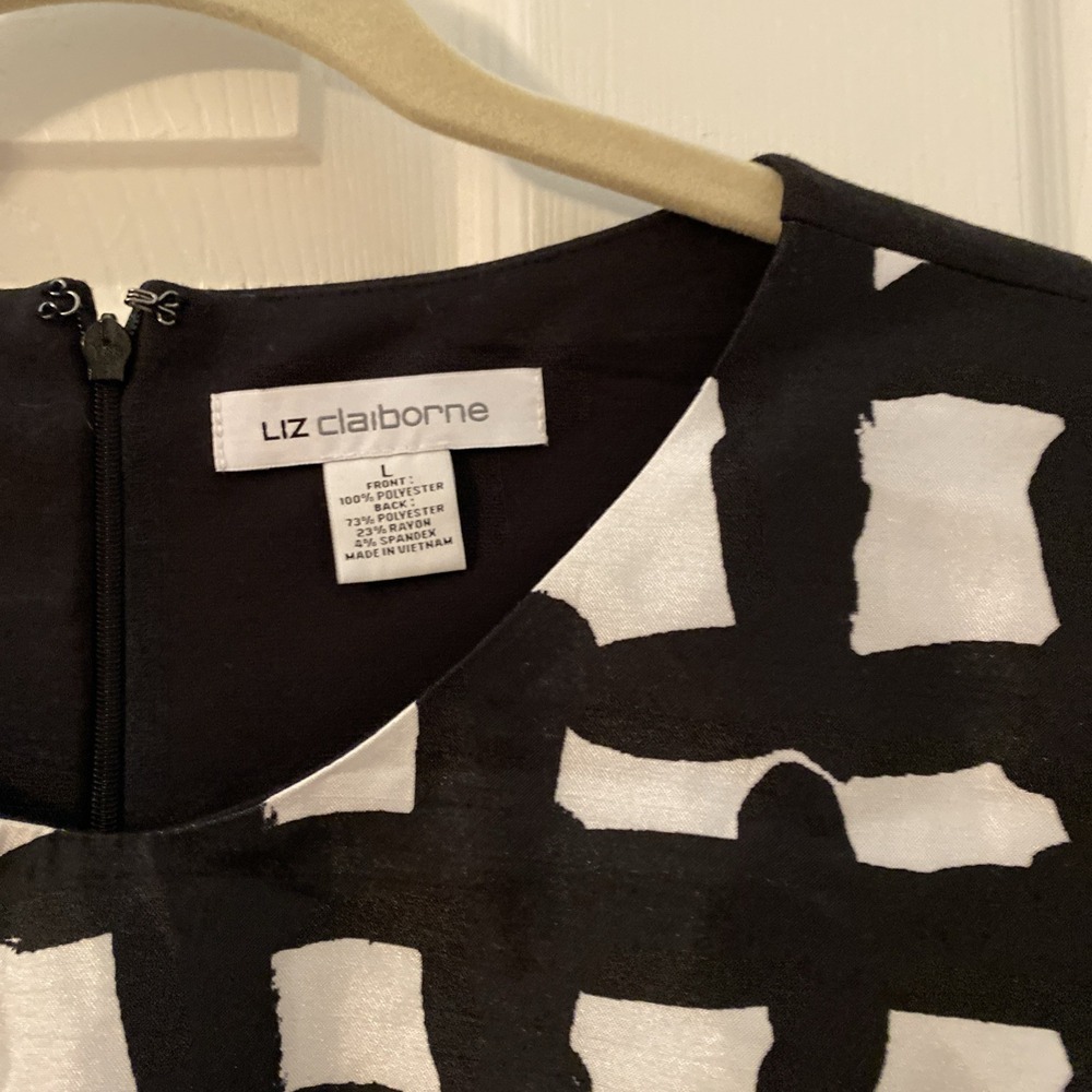 Liz‎ Claiborne Black And White Top Size L Sleeveless Zipper Back - Picture 2 of 4